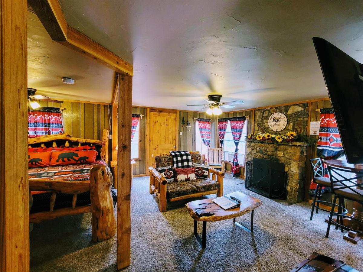 Готель Sierra Blanca Cabins Руідозо Екстер'єр фото