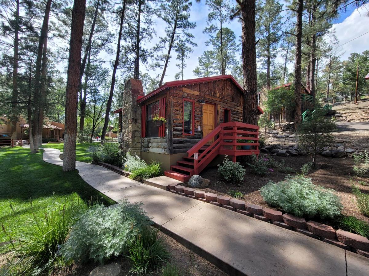 Готель Sierra Blanca Cabins Руідозо Екстер'єр фото