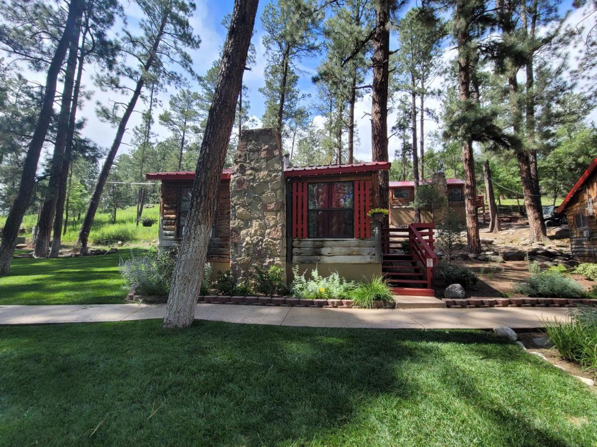 Готель Sierra Blanca Cabins Руідозо Екстер'єр фото
