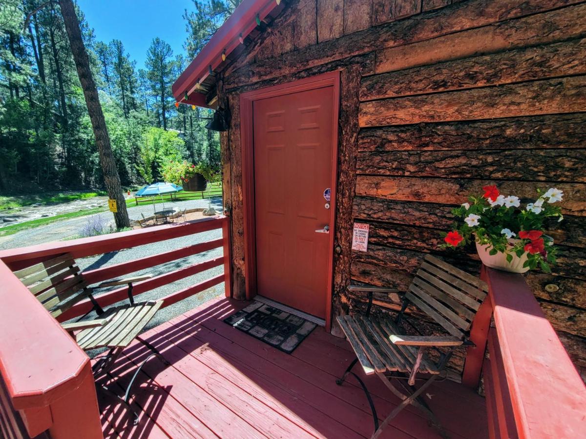 Готель Sierra Blanca Cabins Руідозо Екстер'єр фото
